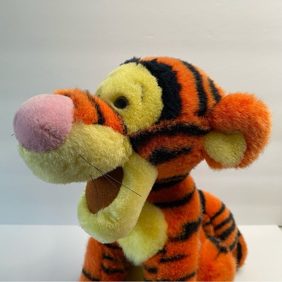 Adorable Tigger Walt Disney Co. Plush Stuffed Animal - Picture 7 of 8